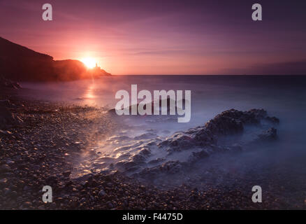 Au lever de drapeau bleu Bracelet Bay Station et bracelet primé Bay est juste autour de Mumbles head' sur le Gower Banque D'Images