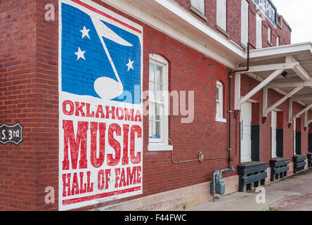 California Music Hall of Fame dans l'immeuble rénové du Frisco Freight Depot à Muskogee, Oklahoma, USA. Banque D'Images