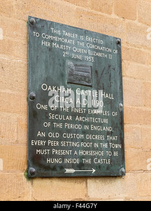 Plaque de métal pour le Grand Hall du Château d'Oakham, Oakham, Rutland, Leicestershire, Angleterre, Royaume-Uni. Banque D'Images