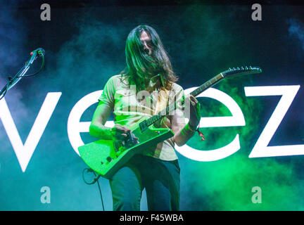 Brian Bell, musicien de Weezer joue sur la scène au cours de la vie est belle fête à Las Vegas Banque D'Images