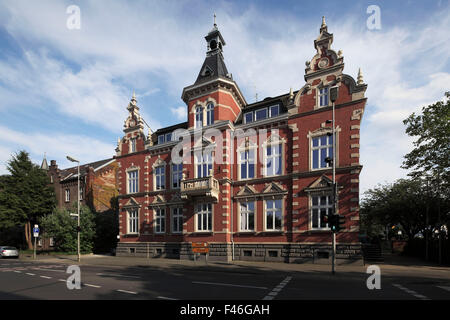 Ehemaliges Rathaus an der Toenisvorster Viersen-Suechteln Strasse, Niederrhein, Nordrhein-Westfalen Banque D'Images