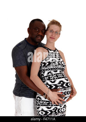 Gros plan du blanc femme enceinte homme noir. Banque D'Images