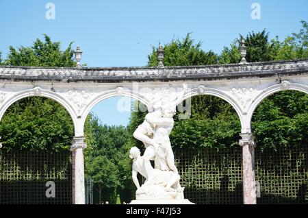 Statue en jardins classiques france Banque D'Images