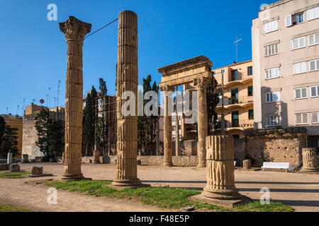 Anciennes et nouvelles - ruines romaines de l'époque coloniale dans le Forum centre de Tarragone, Catalogne, Espagne Banque D'Images