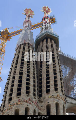 Les travaux de construction en cours sur la célèbre Sagrada Familia de Barcelone Espagne Banque D'Images