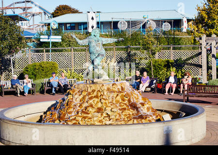 M. Jolly statue ville Skegness, dans le Lincolnshire, Angleterre, Royaume-Uni. Banque D'Images