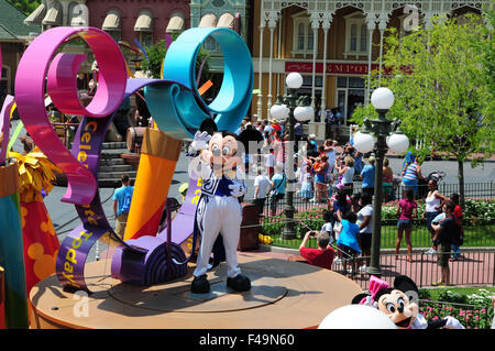 Mickey Mouse : la réalisation d'un rêve (parade au Magic Kingdom de Disney dans Disney World, Orlando, Floride. Banque D'Images