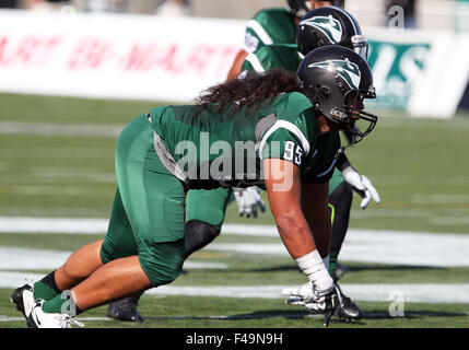 Octobre 03, 2015 : l'état de Portland attaquer Savali Talalemotu défensive (95) au cours de la NCAA football match entre le Dakota du Nord, la lutte contre l'état de Portland Sioux et Vikings à Hillsboro Stadium, Portland, OR Banque D'Images