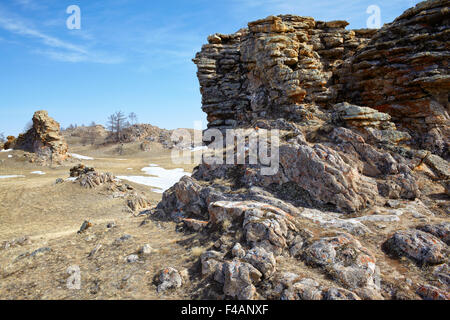 Rochers moelleux près du lac Baikal Banque D'Images