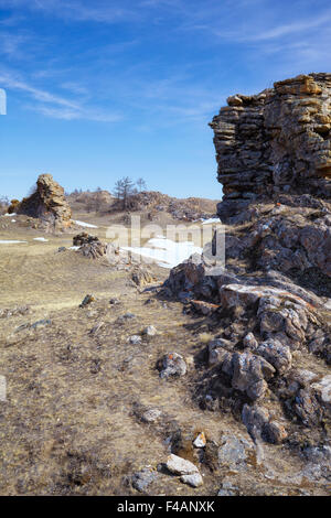 Rochers moelleux près du lac Baikal Banque D'Images