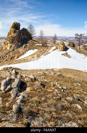 Rochers moelleux près du lac Baikal Banque D'Images