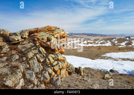 Rochers moelleux près du lac Baikal Banque D'Images