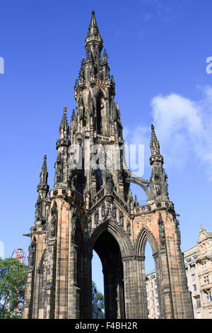 Le Scott Monument à Édimbourg, en Écosse. Banque D'Images