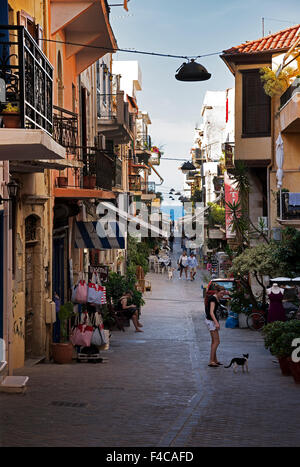 Une rue de la vieille de La Canée, Crète. Banque D'Images