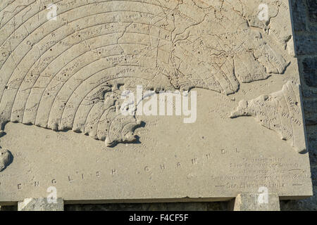 Carte de pierre au sud de l'Angleterre au château de Durlston, Swanage, Dorset, UK. Prise le 2 octobre 2015. Banque D'Images