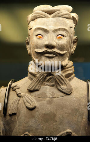 La Chine, Shaanxi, Lintong District, Xian. L'un des sept généraux de haut rang dans l'Armée de terre cuite du musée. Banque D'Images