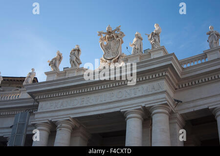 Scipt sculpté dans une arcade à la Cité du Vatican Banque D'Images