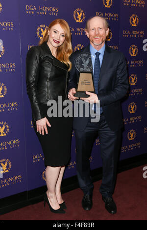 New York, USA. 15 octobre, 2015. L'actrice Bryce Dallas Howard et Ron Howard DGA assister au Gala 2015 honneurs à la DGA Theatre le 15 octobre 2015 dans la ville de New York. Credit : Debby Wong/Alamy Live News Banque D'Images