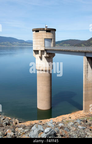 Blowering Dam, près de Tumut, en Nouvelle Galles du Sud, Australie Banque D'Images