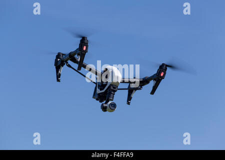 Drone Quadcopter DJI Inspire avec appareil photo pour la photographie aérienne et de photos. Banque D'Images