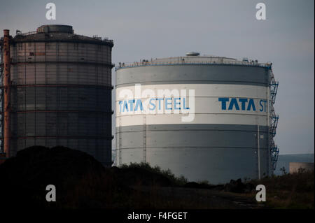 Port Talbot, Pays de Galles, Royaume-Uni. 16 octobre, 2015. Emplois à un certain nombre d'aciéries TATA devrait être perdu comme l'afflux de l'acier bon marché et des prix élevés de l'énergie font des aciéries britanniques non compétitif. Il est prévu que Tata à Port Talbot, Pays de Galles, ne seront pas affectés. Credit : Roger tiley/Alamy Live News Banque D'Images