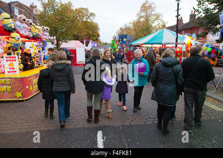 Octobre traditionnel Michaelmas juste sur Broad Street dans le centre de Alresford Hampshire, Royaume-Uni. Banque D'Images