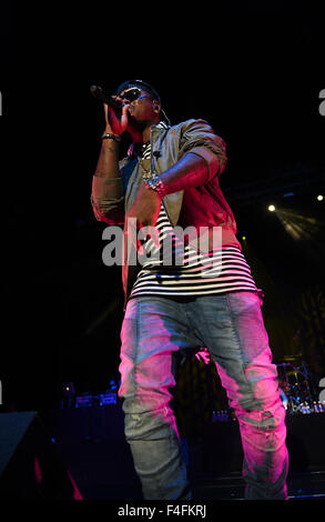 Norfolk, Virginie, USA. 16 Oct, 2015. JEREMIH sort de retour au centre constant à la Old Dominion University de Norfolk, en Virginie, le 16 octobre 2015. © Jeff Moore/ZUMA/Alamy Fil Live News Banque D'Images