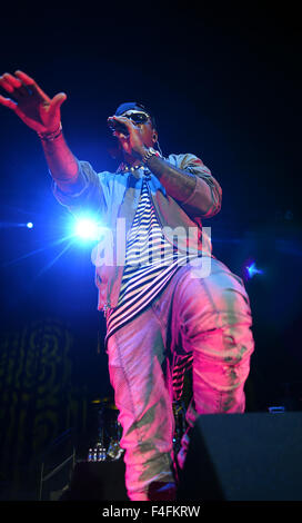 Norfolk, Virginie, USA. 16 Oct, 2015. JEREMIH sort de retour au centre constant à la Old Dominion University de Norfolk, en Virginie, le 16 octobre 2015. © Jeff Moore/ZUMA/Alamy Fil Live News Banque D'Images