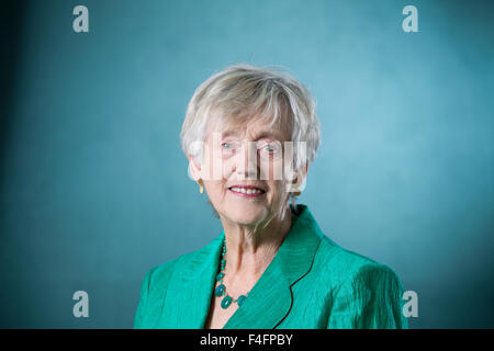 Dame Stella Rimington, DCB, l'auteur britannique et ancien directeur général du MI5, à l'Edinburgh International Book Festival 2015. Edimbourg, Ecosse. 25 août 2015 Banque D'Images