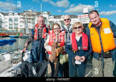 Carrickfergus (Irlande du Nord). 17 Oct 2015 - Belfast Lough Sailability, un organisme de bienfaisance qui enseigne aux enfants handicapés à faire de la voile, de lancer trois nouveaux bateaux. Crédit : Stephen Barnes/Alamy Live News Banque D'Images