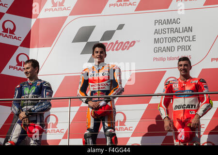 Circuit du Grand Prix de Phillip Island, en Australie. 18 octobre, 2015. 2015 Le Grand Prix Moto d'Australie Pramac podium podium finishers Jorge Lorenzo (à gauche), Marc Márquez (centre) et Andrea Iannone (droite). Credit : Russell Hunter/Alamy Live News Banque D'Images