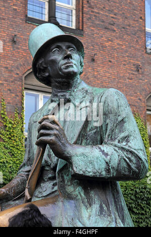 Hans Christian Anderson statue de bronze à Copenhague, Danemark. Banque D'Images