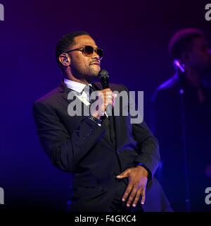 Musique Artiste MAXWELL apporte sa tournée 2014 à la Durham Performing Arts Center de Durham, NC. Gerald Maxwell Rivera, (né le 23 mai 1973), mieux connu sous le nom de Maxwell, est un auteur-compositeur, producteur et acteur. Banque D'Images