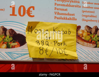 Un post it sur un menu à Helsinki, Finlande publicité brochettes d'Orignal Banque D'Images