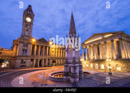 Birmingham Museum, Art Gallery, l'Hôtel de Ville, Chamberlain Square, Birmingham, Angleterre, Royaume-Uni. Banque D'Images