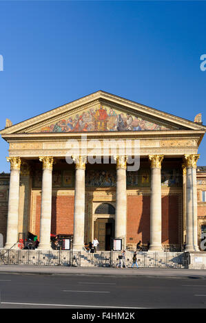 Hall de l'Art près de la Place des Héros, à Budapest, Hongrie. Banque D'Images