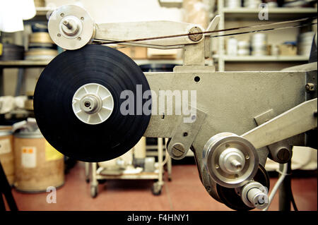 Audio video synchronizer pour films industriels en post-production vidéo, ancienne usine de traitement de film vintage Banque D'Images