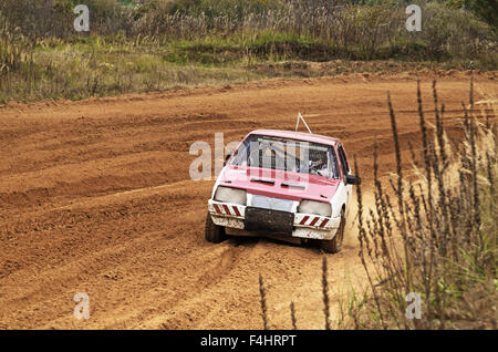 La coupe de Biélorussie sur un autocross a passé sur Octobre, 17-18 septembre, 2015 en règlement Tulovo (région de Vitebsk). Banque D'Images