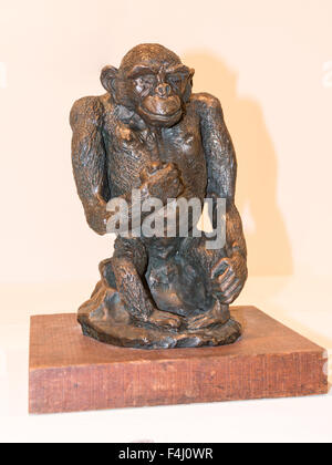 Petite statuette en bronze chimpanzé singe Banque D'Images