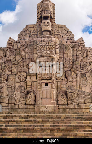 Close up de la patrie monument par le sculpteur Romulo Rozo sur le Paseo de Montejo de Mérida, Yucatán, Mexique, Amérique du Nord Banque D'Images