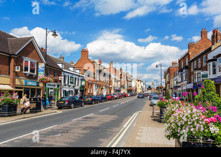 Boutiques sur la High Street, Newmarket, Suffolk, Angleterre, RU Banque D'Images