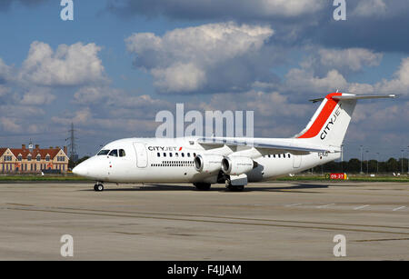 Cityjet British Aerospace Avro RJ85 à l'aéroport de London City. Londres, Angleterre, Royaume-Uni Banque D'Images