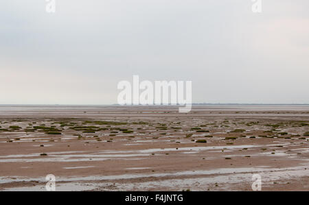 La plage de Southport à marée basse. Temps ensoleillé. Banque D'Images