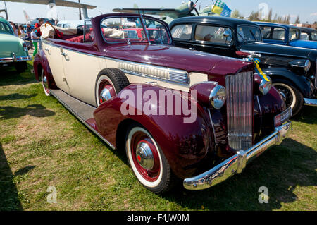 1939 Packard One-Twenty est exposée au Festival 'vieille voiture Fest 2015" Banque D'Images