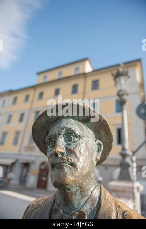 James Joyce à Trieste en Italie, statue de l'écrivain irlandais. Banque D'Images