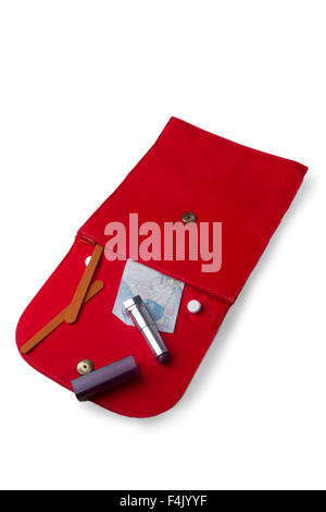 Sac à main rouge sur fond blanc Banque D'Images