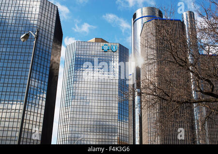 Blue Cross Blue Shield of Michigan bâtiment, à côté de la Renaissance Center à Detroit, Michigan, USA Banque D'Images