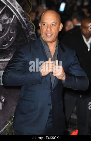 Uk, UK. 19 Oct, 2015. Vin Diesel assiste à la première européenne de "le dernier chasseur de sorcières" à l'Empire Leciester Square. © Ferdaus Shamim/ZUMA/Alamy Fil Live News Banque D'Images