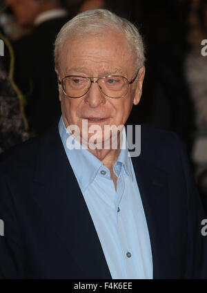 Londres, Royaume-Uni. 19 octobre, 2015. Michael Caine assister à 'The Last Witch Hunter' première Européenne à l'Empire, de Leicester Square à Londres, au Royaume-Uni. Credit : Stills Press/Alamy Live News Banque D'Images