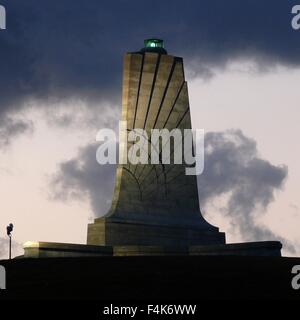 Memorial Tower au Wright Brothers National Memorial de Kill Devil Hills, Caroline du Nord. Banque D'Images